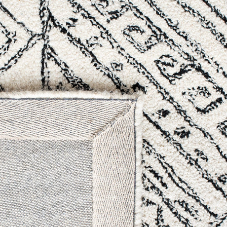 Safavieh Aspen Apn821A Ivory/Black Rug.