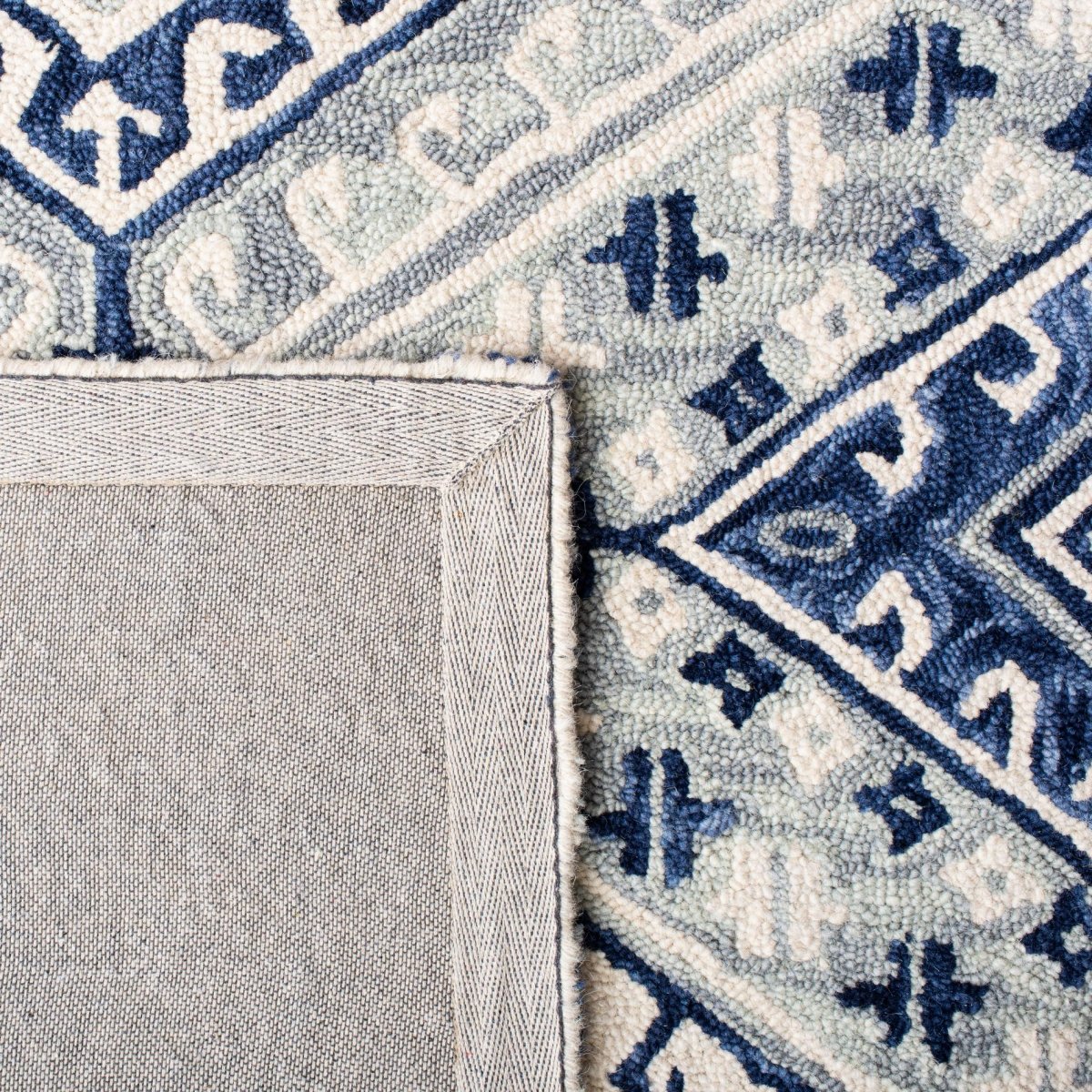 Safavieh Aspen Apn826F Grey/Navy Rugs.