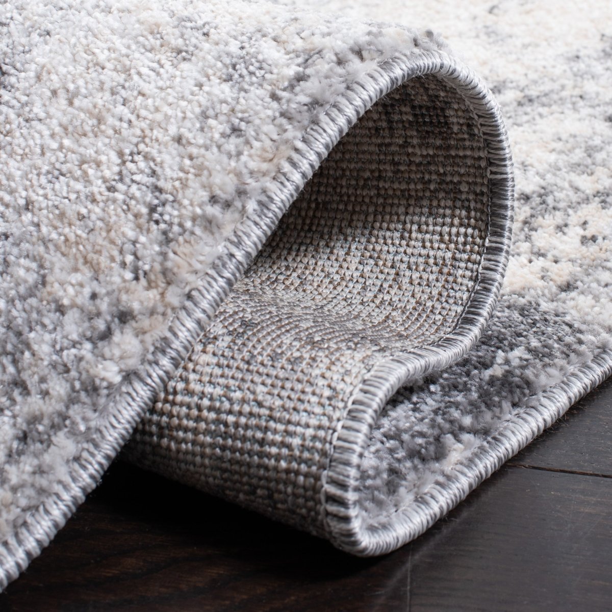 Safavieh Aston Asn704A Ivory/Grey Rug.