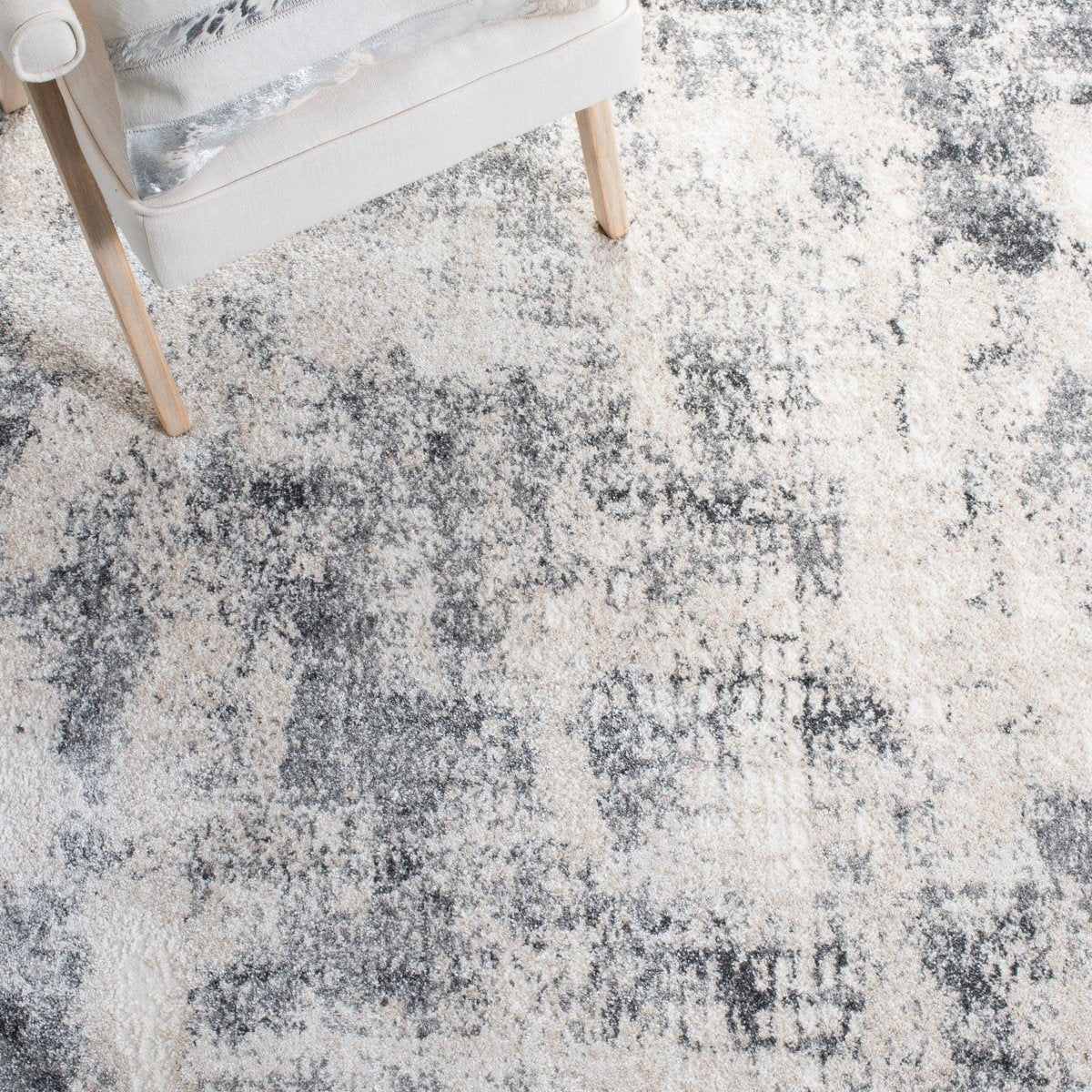 Safavieh Aston Asn704A Ivory/Grey Rug.