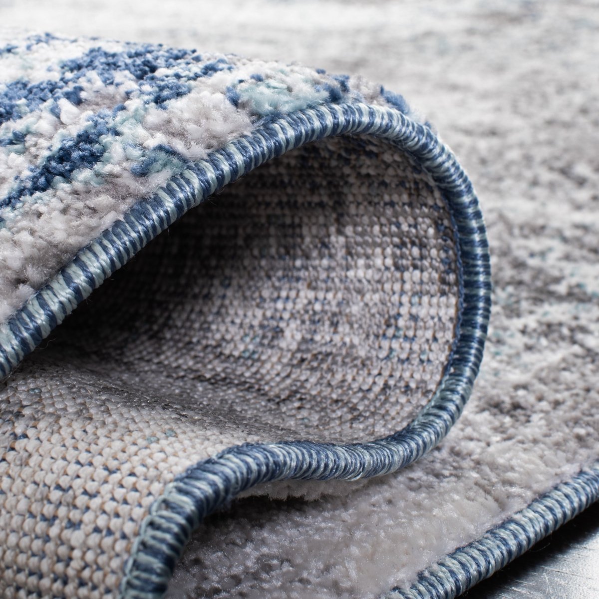 Safavieh Aston Asn705M Light Blue/Grey Rug.