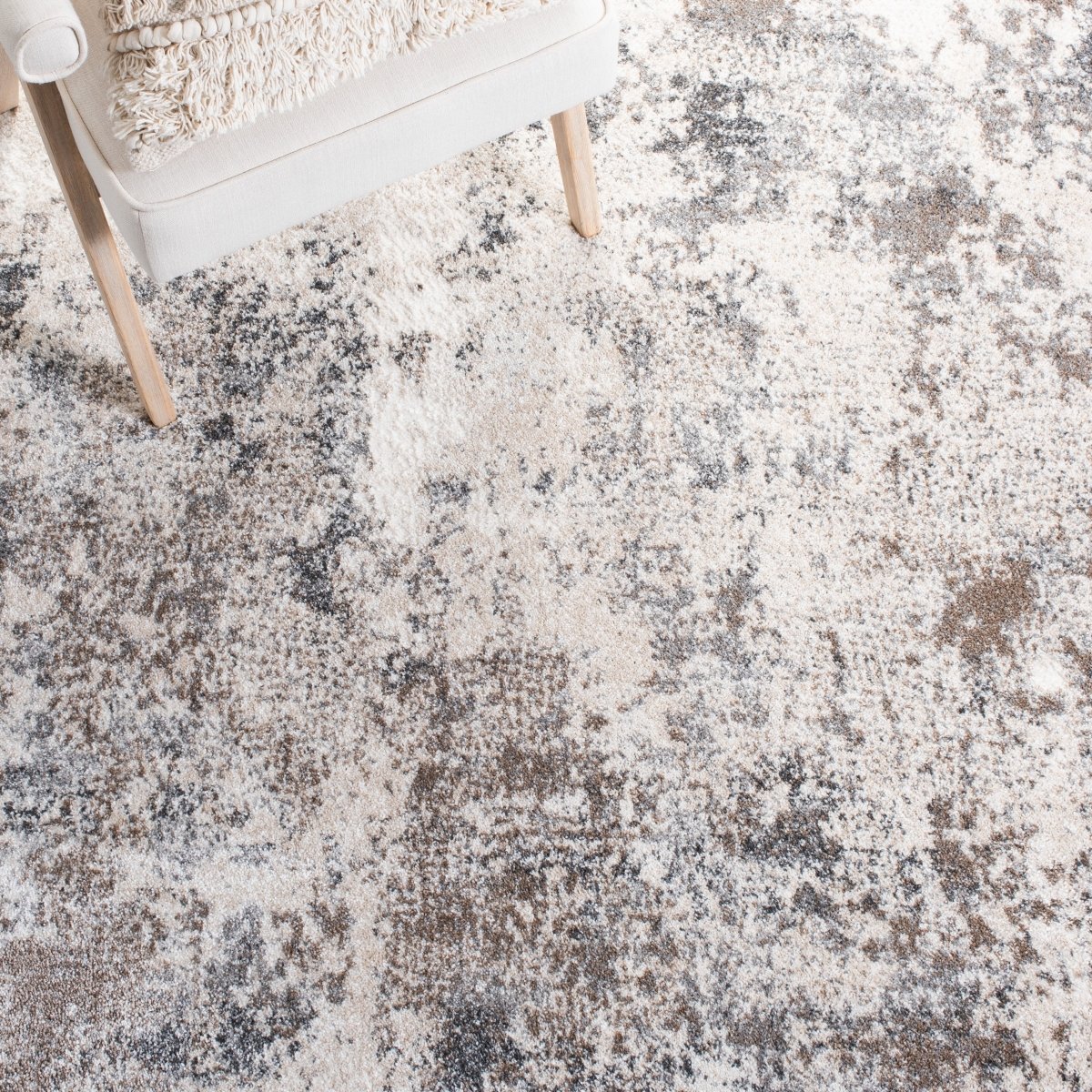 Safavieh Aston Asn710A Ivory/Grey Rug.