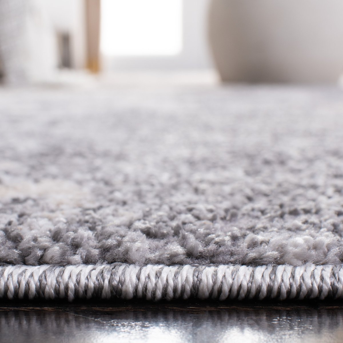 Safavieh Aston Asn710F Light Grey/Grey Rug.