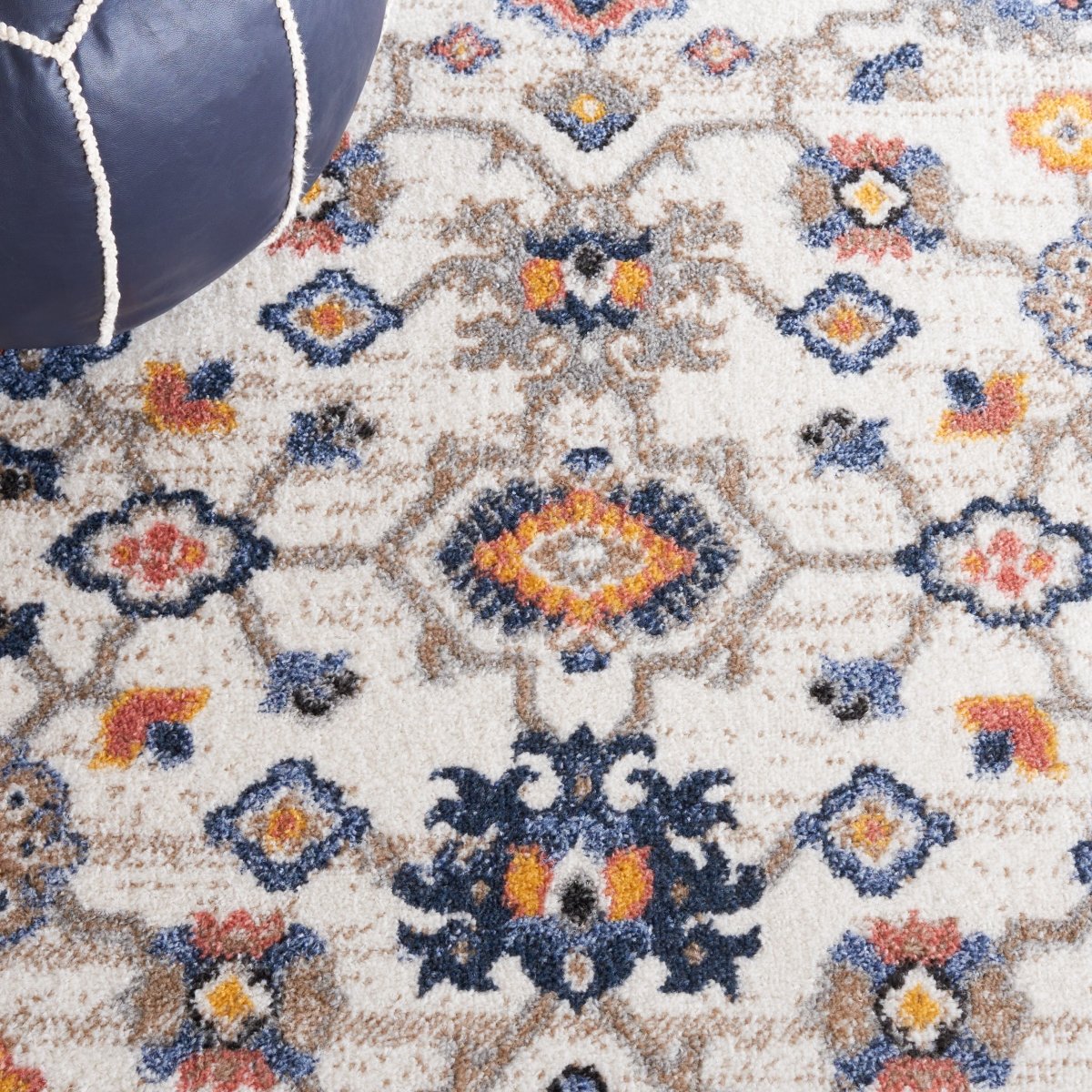 Safavieh Astoria Asa408A Ivory/Rust Rug.