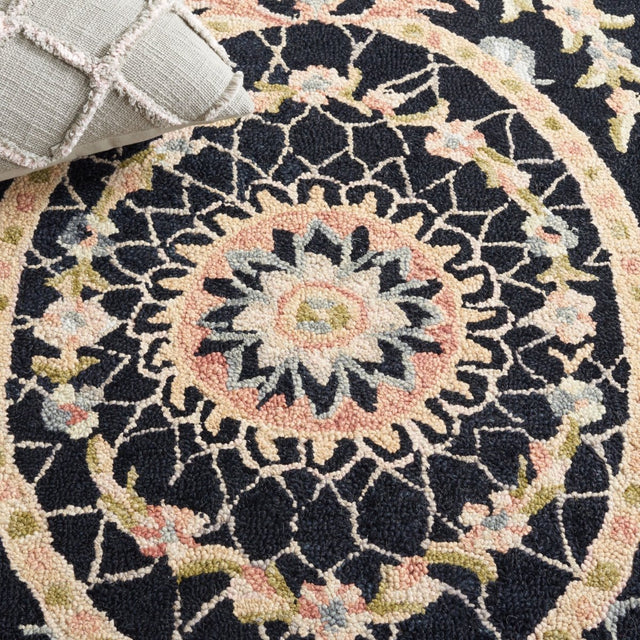 Safavieh Aubusson Aub201Z Black/Ivory Rug.