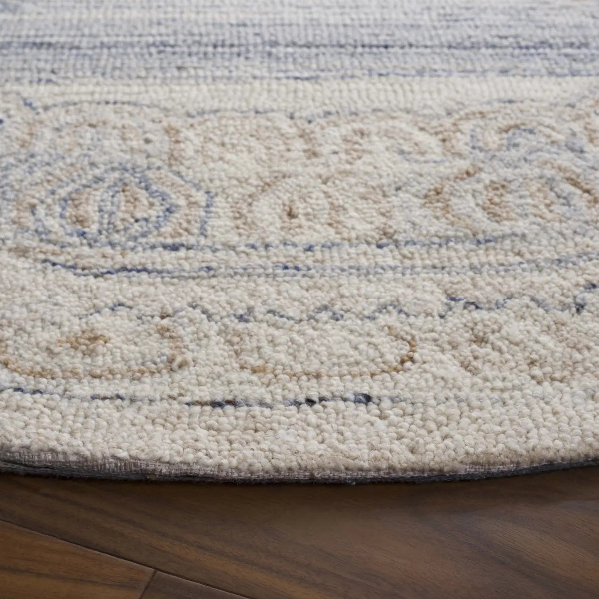 Safavieh Aubusson 6'-0" x 6'-0" Rug in Grey / Ivory