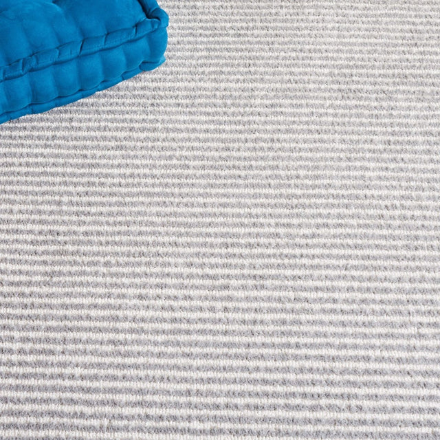 Safavieh Audrey Aud101F Ivory/Grey Rug.