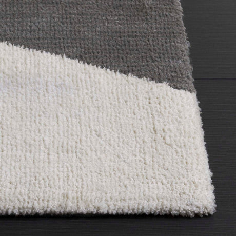 Safavieh Audrey Aud108F Grey/Ivory Rug.