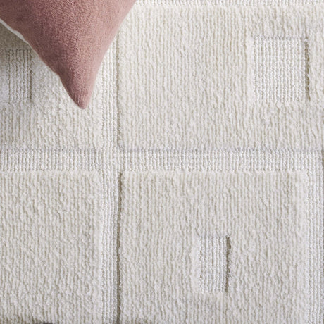 Safavieh Audrey Aud109A Ivory Rug.