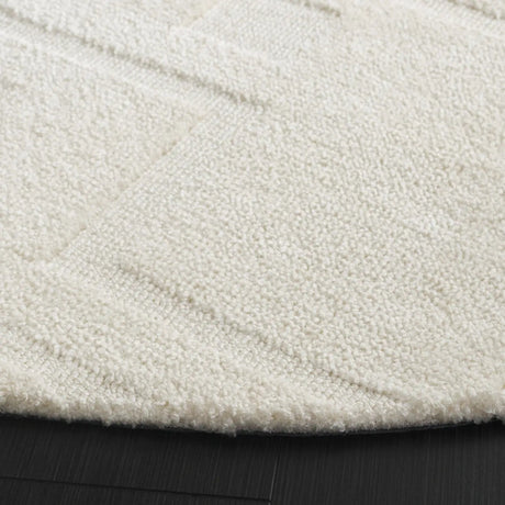 Safavieh Audrey 6'-0" x 6'-0" Rug in Ivory