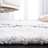 Safavieh August Shag Aug502A Ivory/Black Rugs.