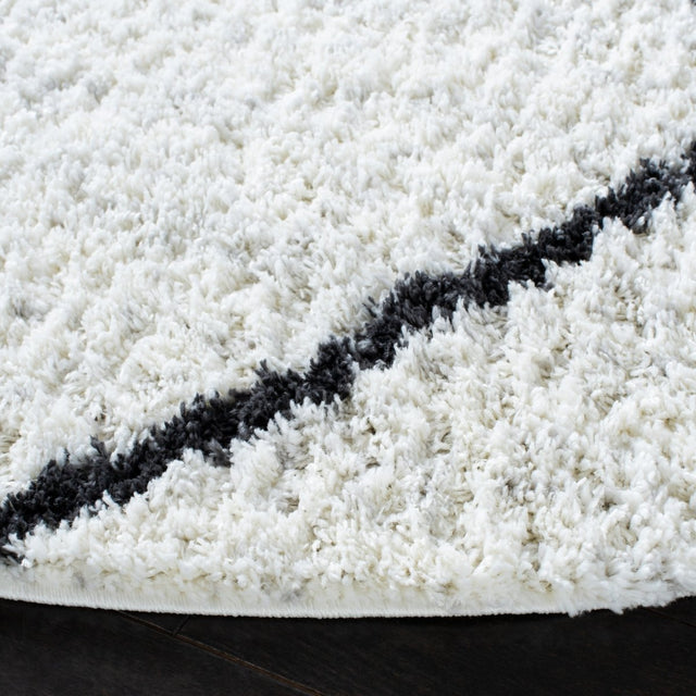 Safavieh August Shag Aug572A Ivory/Black Rugs.