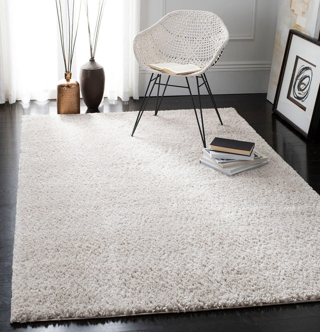 Safavieh August Shag Aug900D Beige Rug.