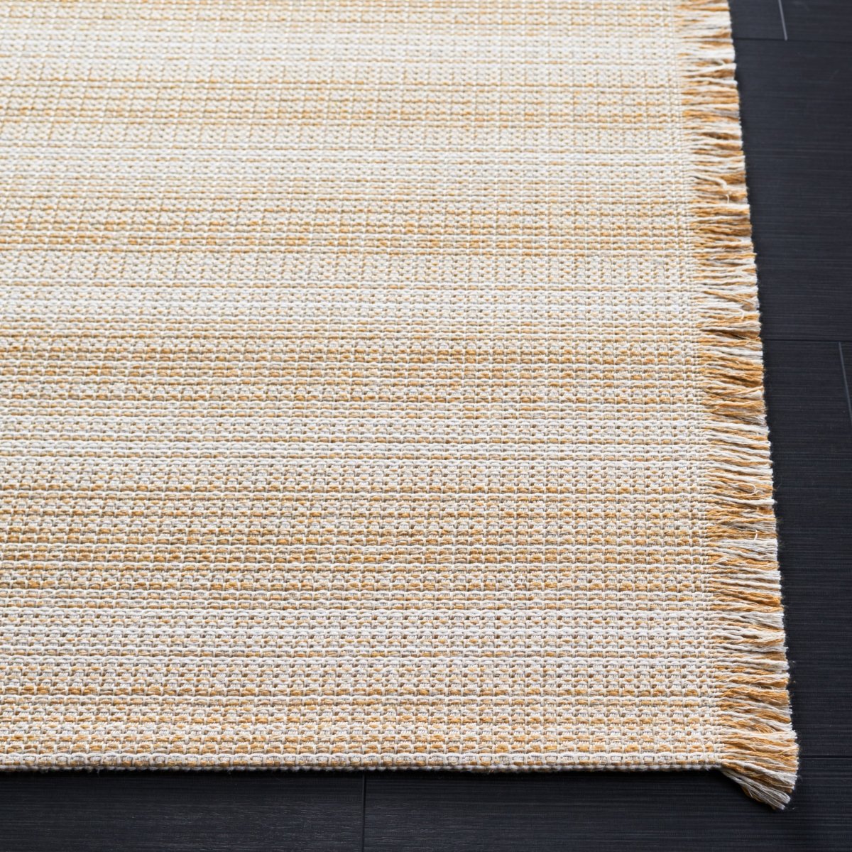 Safavieh Augustine Agt501D Ivory/Gold Rug.