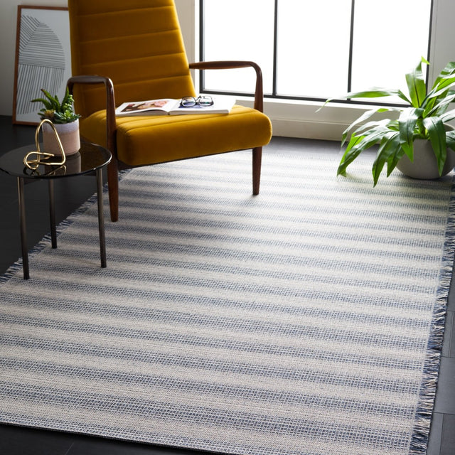 Safavieh Augustine Agt501N Ivory/Navy Rug.