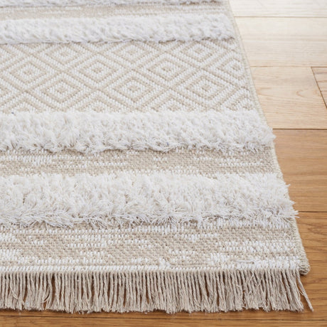 Safavieh Augustine Agt729B Beige/Ivory Rug.