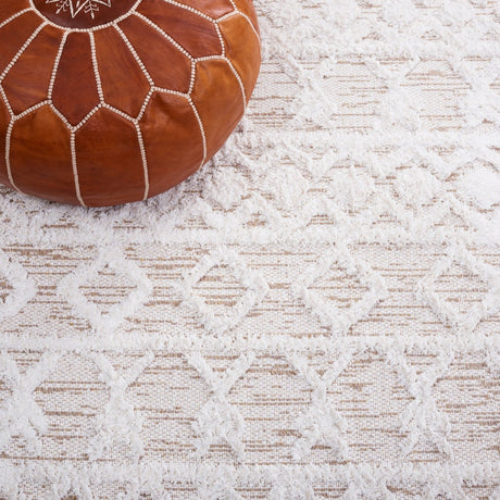 Safavieh Augustine Agt758B Ivory/Beige Rug.