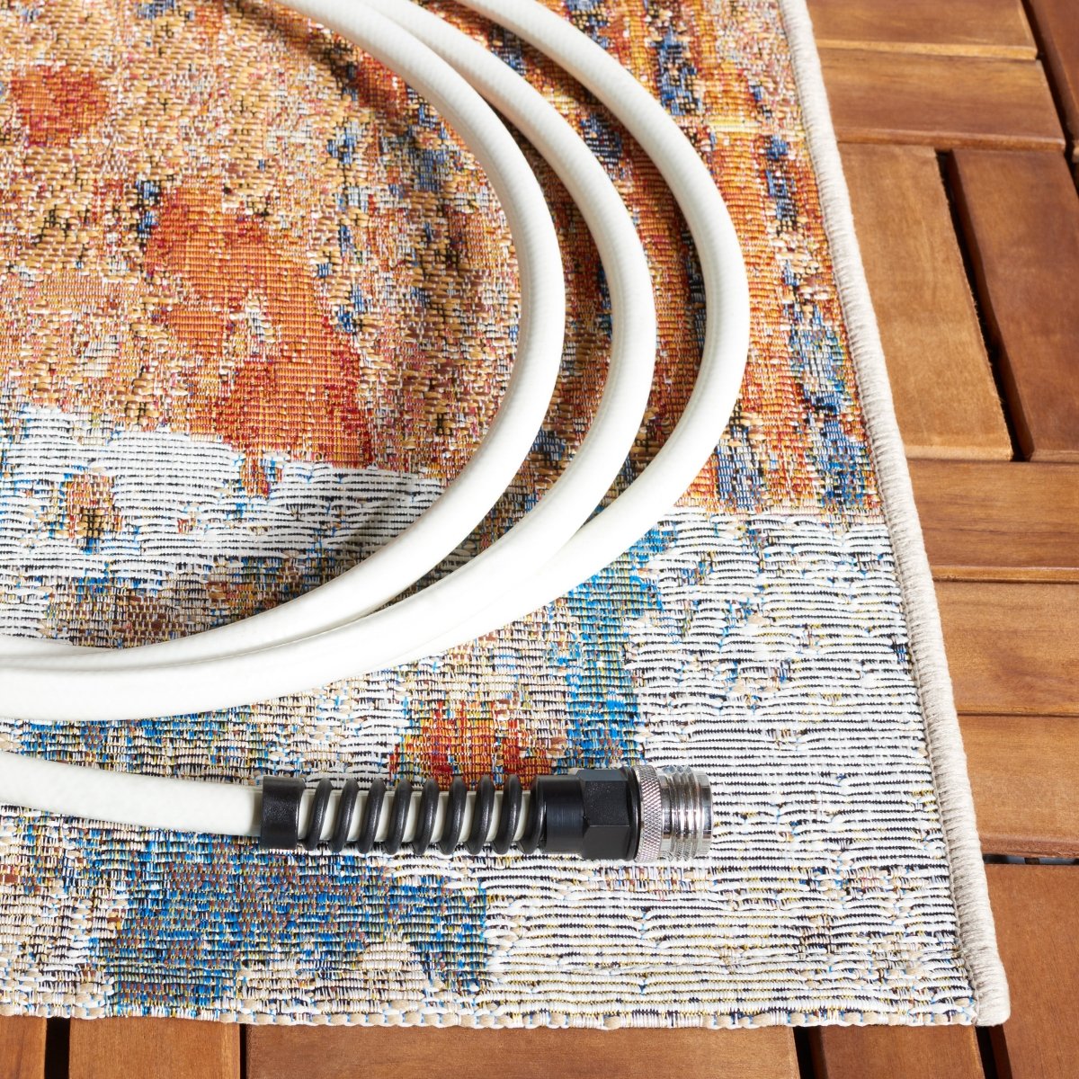 Safavieh Barbados Bar536M Blue/Rust Rug.