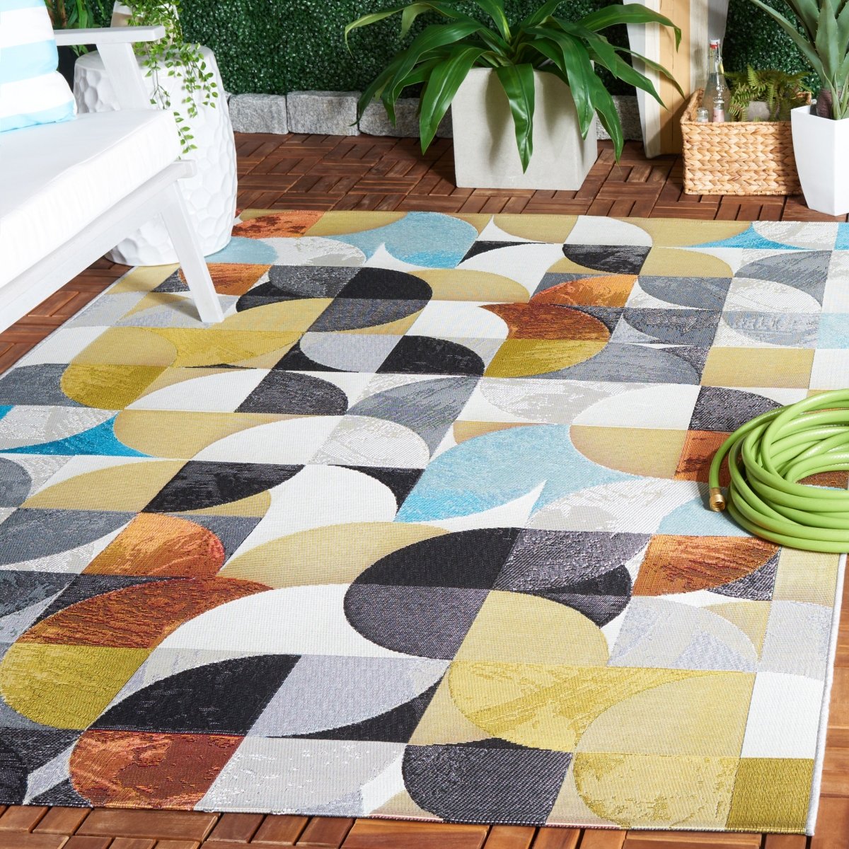 Safavieh Barbados Bar539A Ivory Black/Blue Rust Rug.