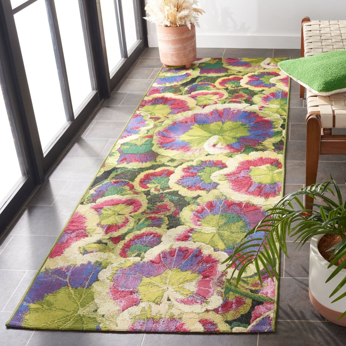 Safavieh Barbados Bar556Z Black Green/Purple Rug.