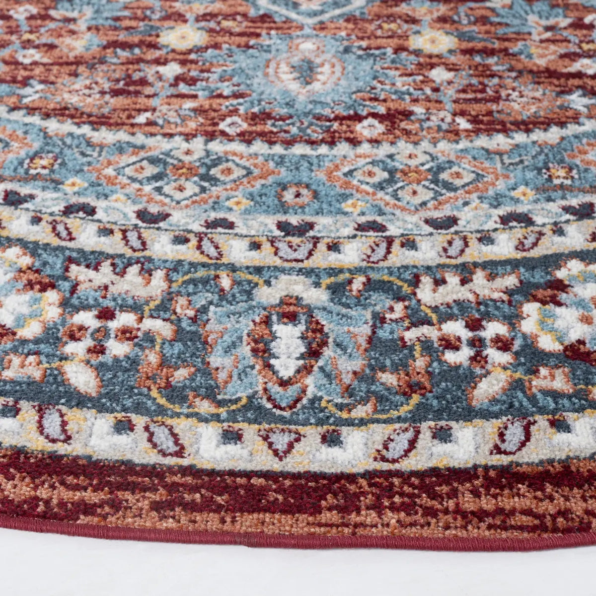 Safavieh Bayside 6'-7" x 6'-7" Rug in Red / Blue