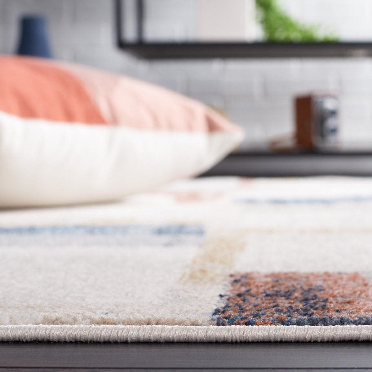 Safavieh Bayside Bay126A Ivory/Blue Rust Rug.
