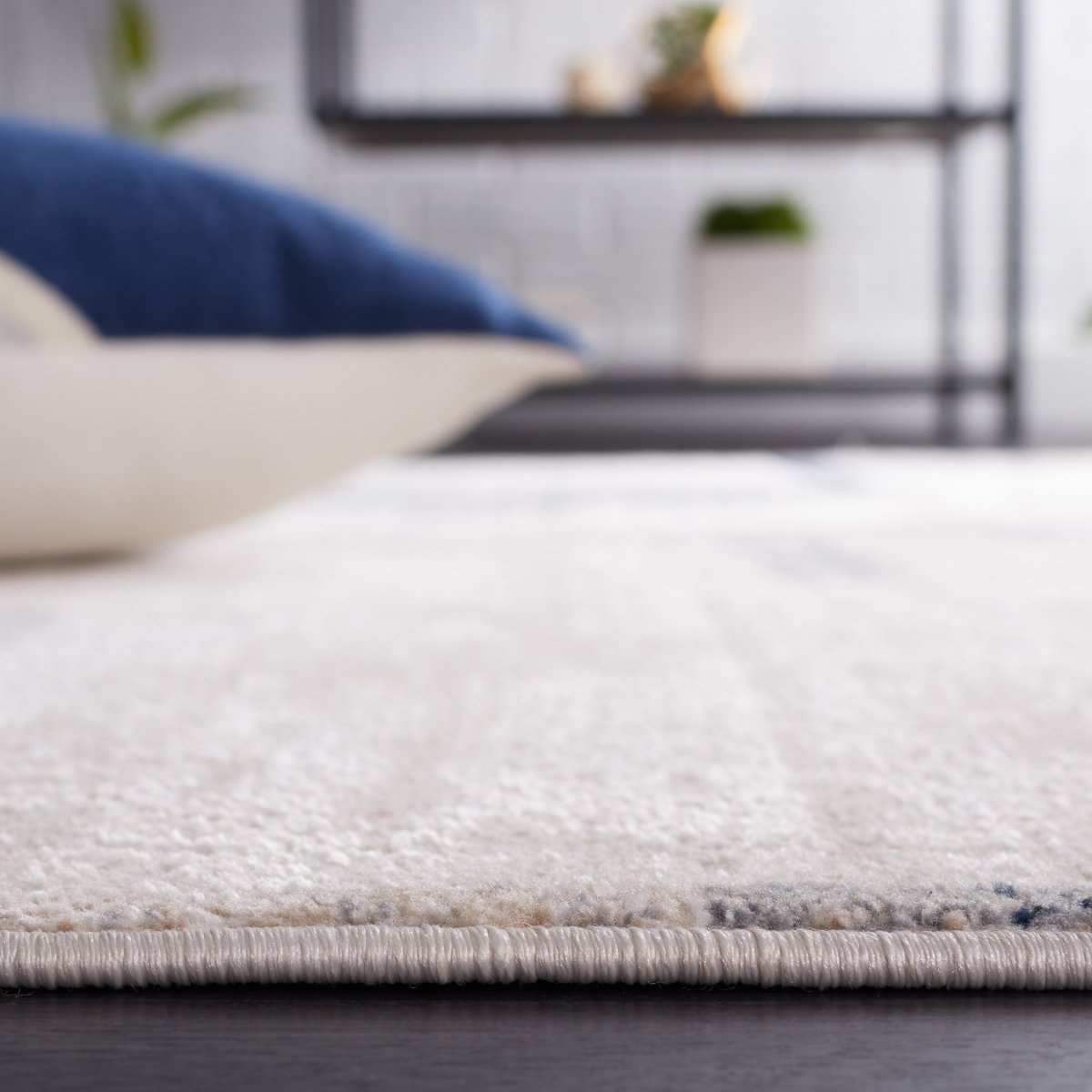 Safavieh Bayside Bay126B Ivory/Grey Gold Rug.
