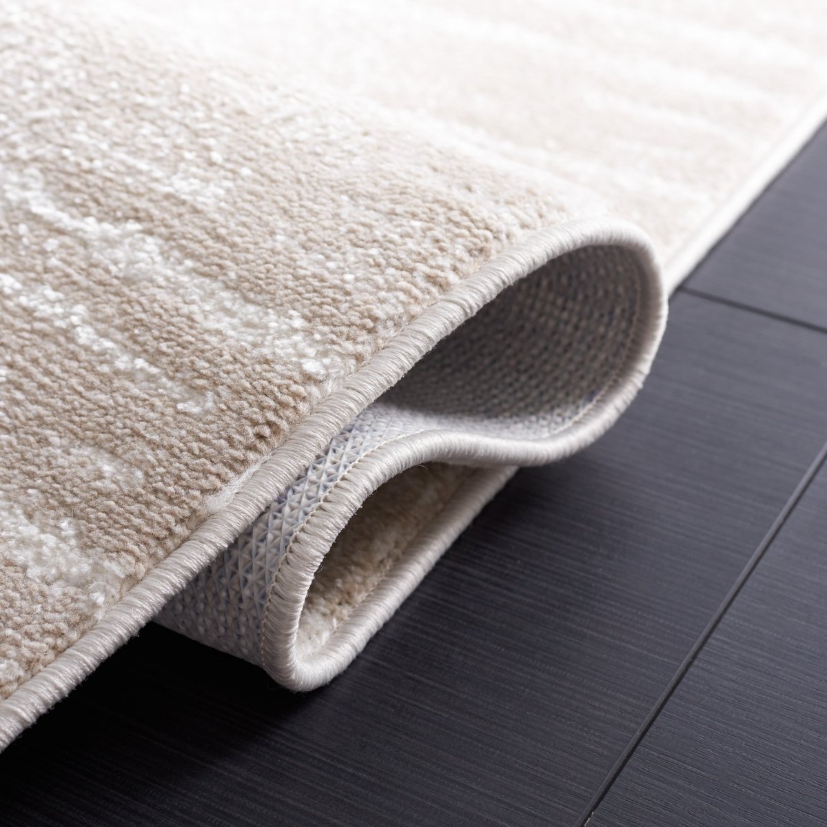Safavieh Bayside Bay132B Beige/Ivory Rug.
