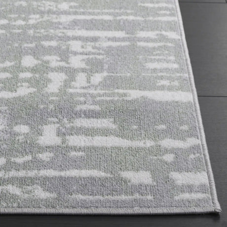 Safavieh Bayside 4'-0" x 6'-0" Rug in Green / Grey