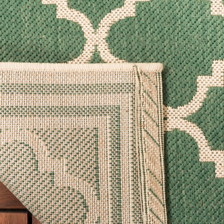 Safavieh Beach House Bhs121Y Green/Creme Rug.