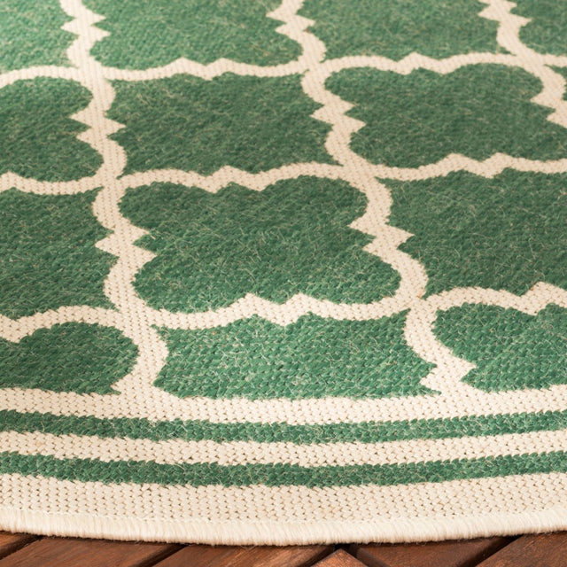 Safavieh Beach House Bhs121Y Green/Creme Rug.