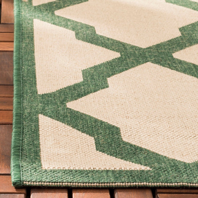 Safavieh Beach House Bhs122W Cream/Green Rugs.