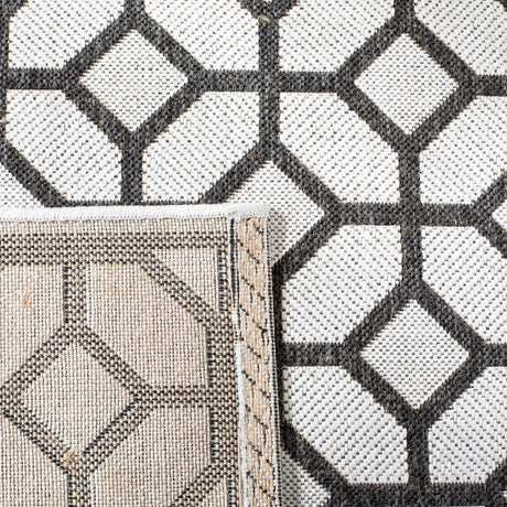 Safavieh Beach House Bhs127A Light Grey/Charcoal Rug.