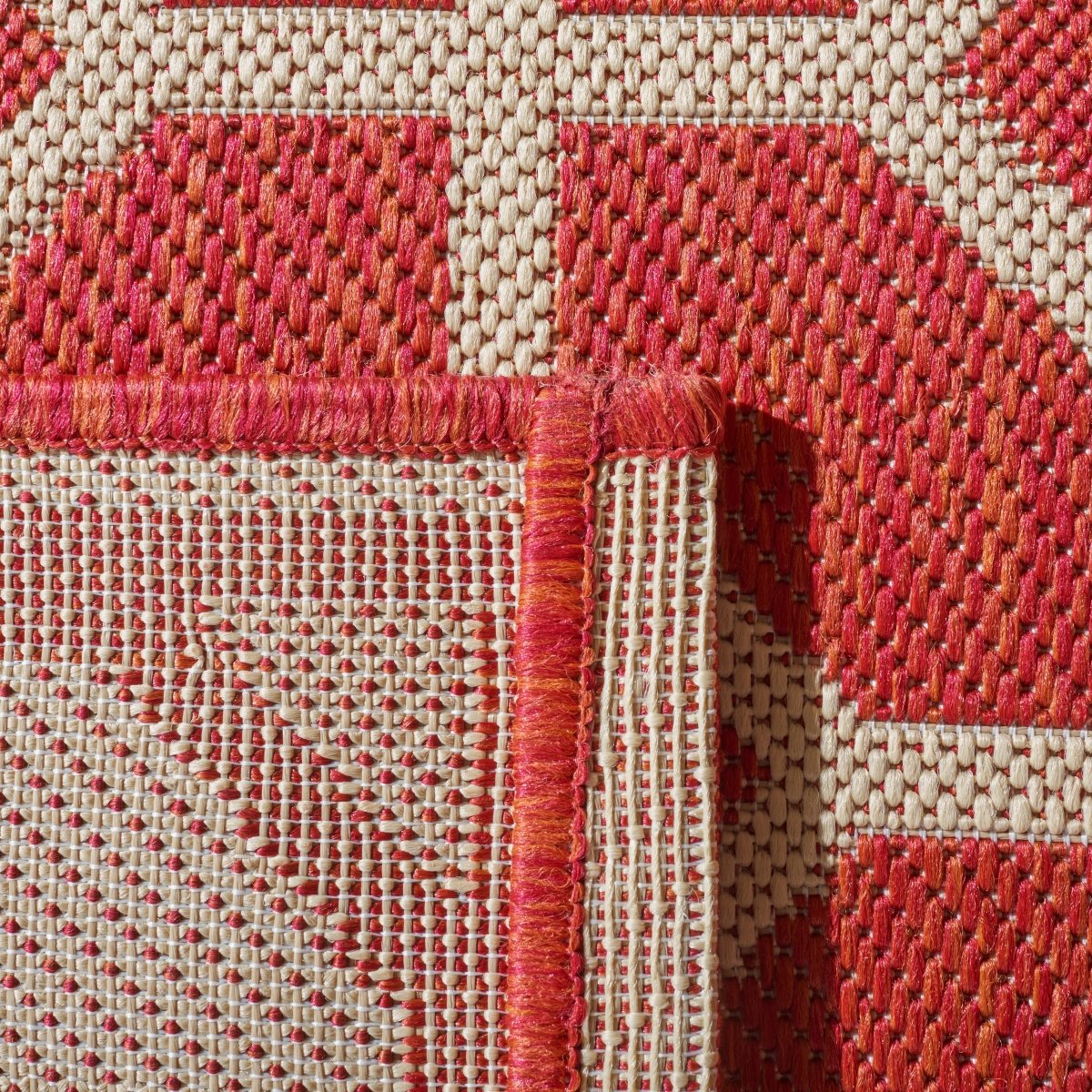 Safavieh Beach House Bhs127Q Red/Creme Rugs.