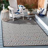 Safavieh Beach House Bhs129A Light Grey/Charcoal Rug.