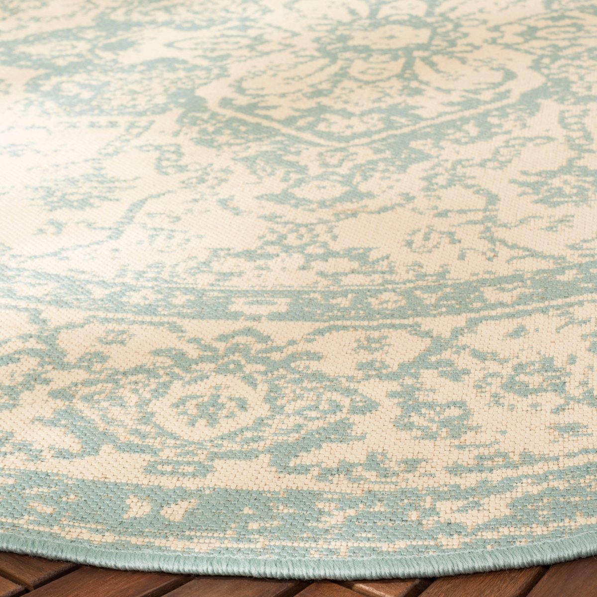 Safavieh Beach House Bhs137L Cream/Aqua Rugs.