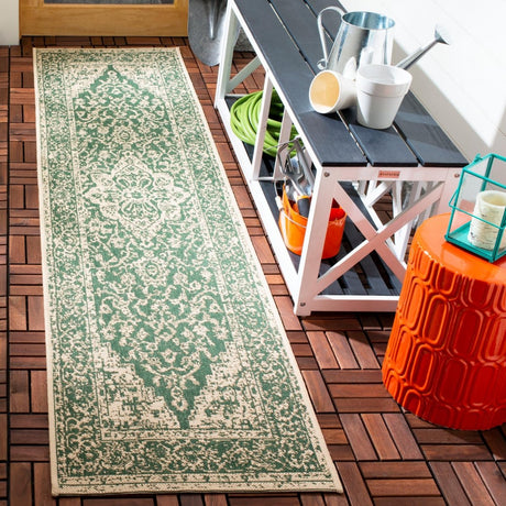 Safavieh Beach House Bhs137Y Green/Creme Rugs.