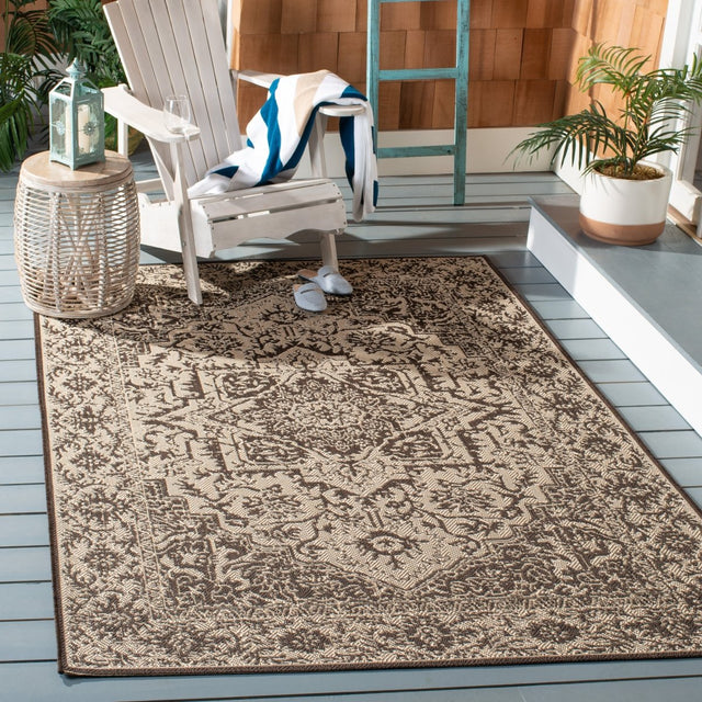 Safavieh Beach House Bhs139U Creme/Brown Rug.