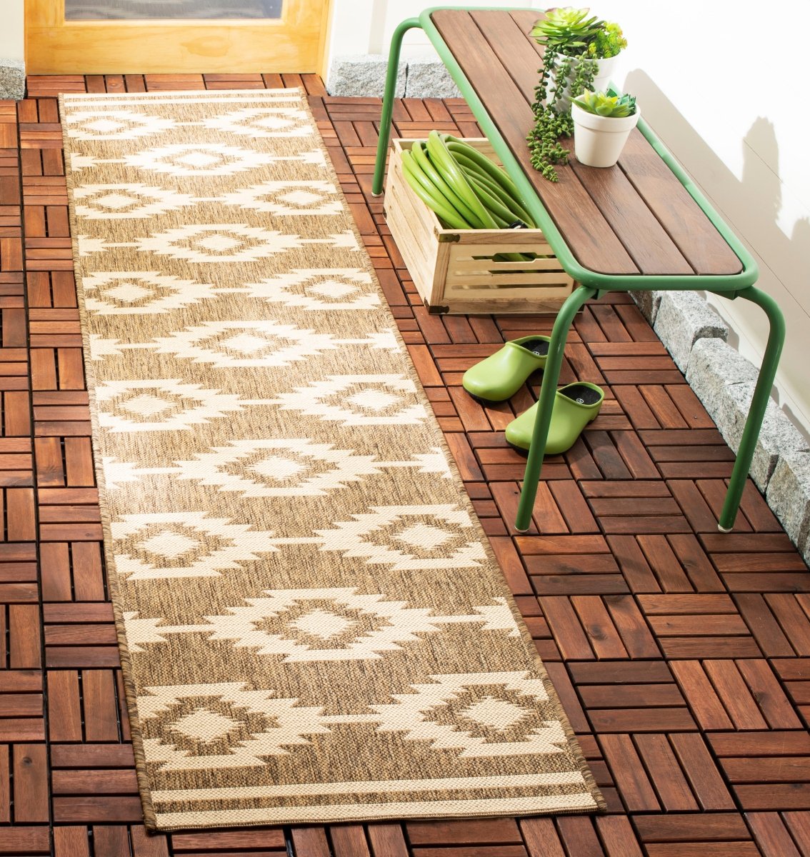 Safavieh Beach House Bhs171A Cream/Beige Rugs.