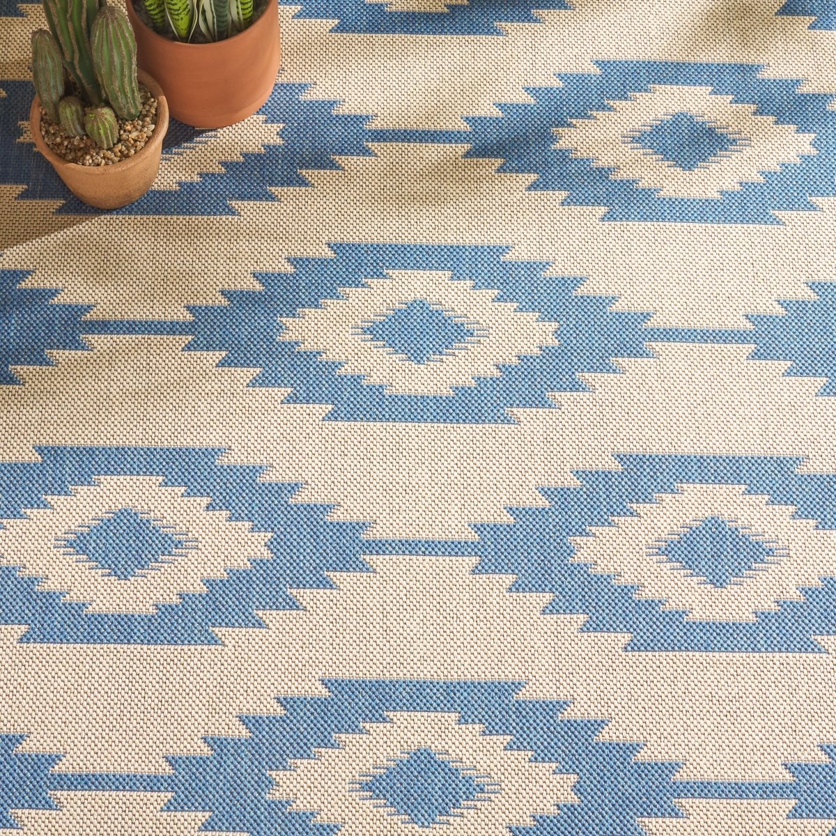 Safavieh Beach House Bhs171M Blue/Creme Rugs.