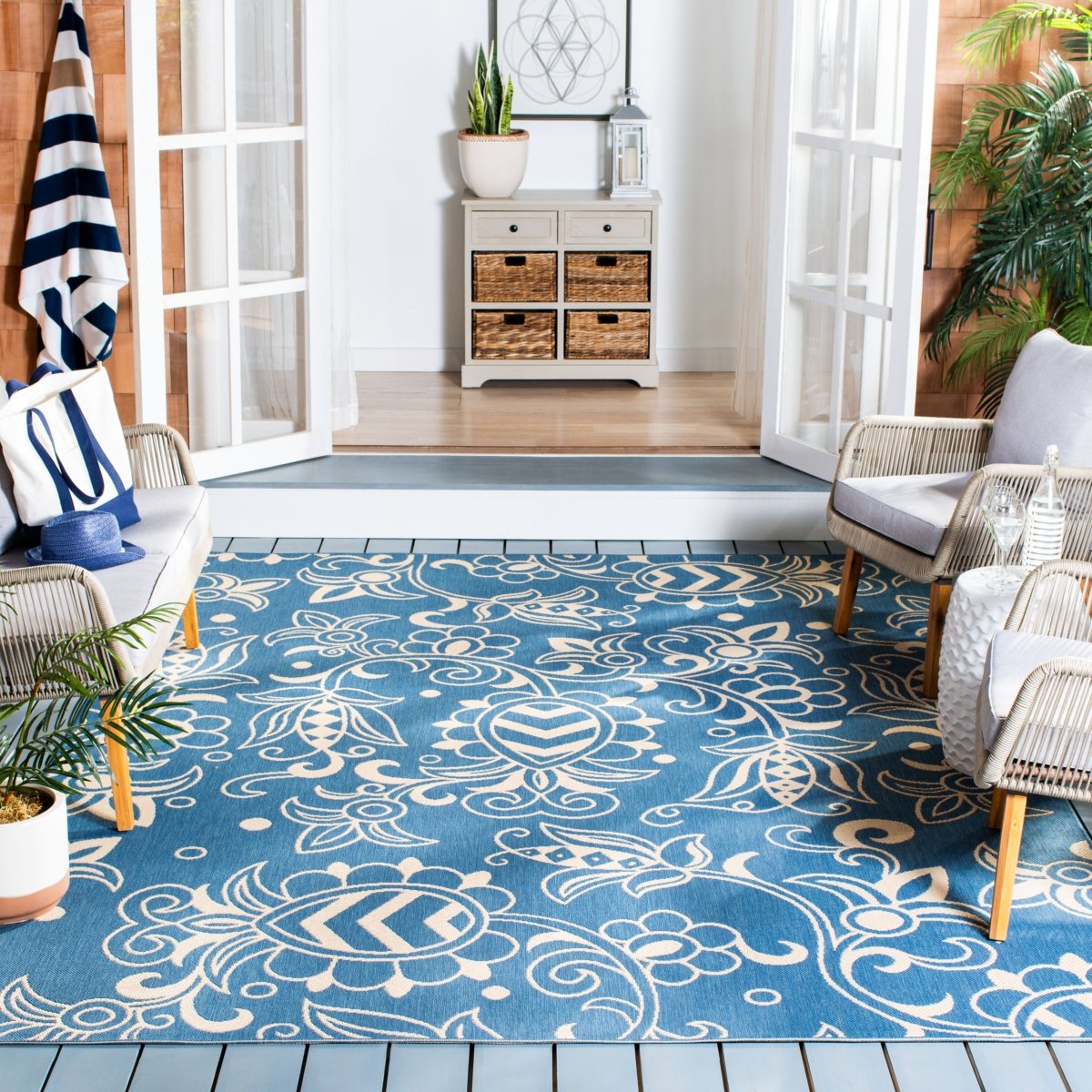 Safavieh Beach House Bhs246M Blue/Beige Rugs.