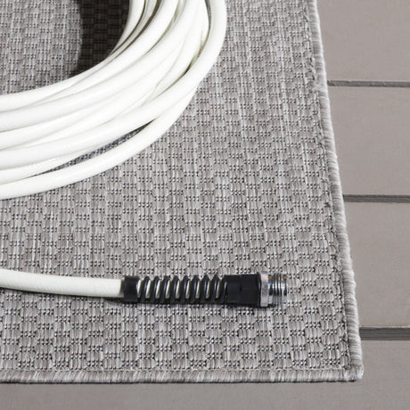 Safavieh Beach House Bhs260F Grey Rug.