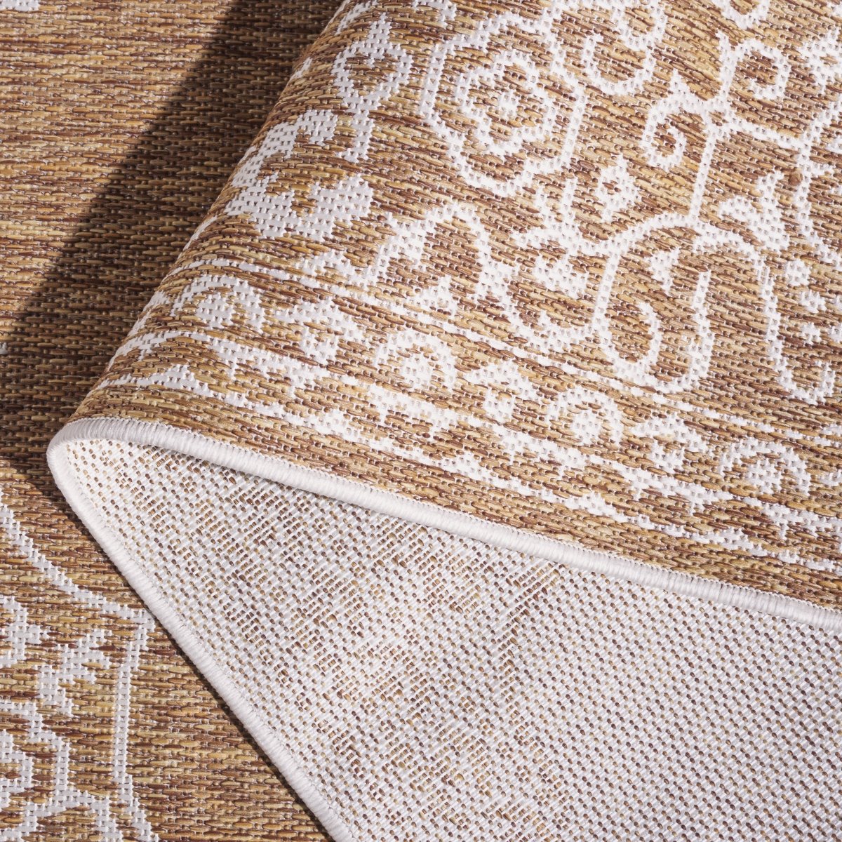 Safavieh Beach House Bhs292T Brown/Ivory Rug.