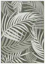 Safavieh Beach House 5'-3" x 7'-6" Rug in Green / Ivory