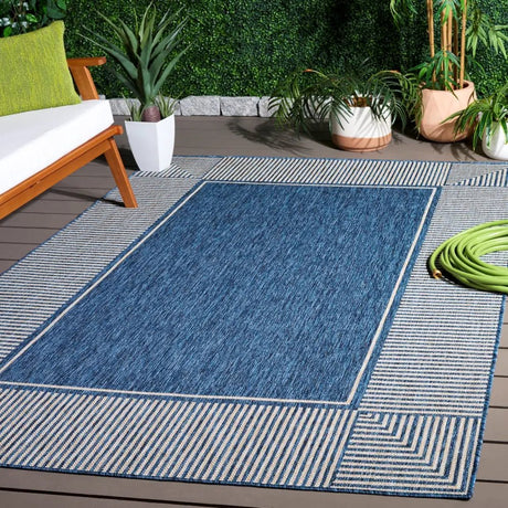 Safavieh Beach House 5'-3" x 7'-6" Rug in Blue / Beige