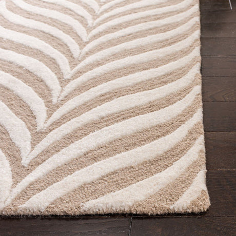 Safavieh Bella Bel135A Sand / Ivory Rugs - bel135a-5sq