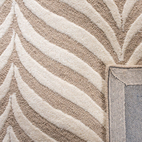 Safavieh Bella Bel135A Sand / Ivory Rugs - bel135a-5sq