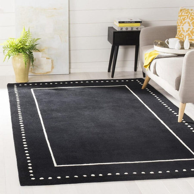 Safavieh Bella Bel151E Black/Ivory Rug.