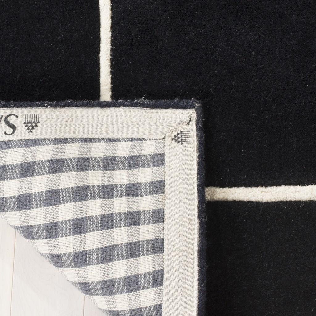 Safavieh Bella Bel151E Black/Ivory Rug - bel151e-3sq