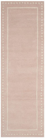 Safavieh Bella Bel151M Light Pink/Ivory Rug.